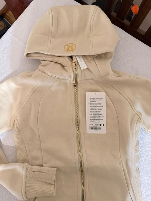 Суитчър Lululemon размер 4 US