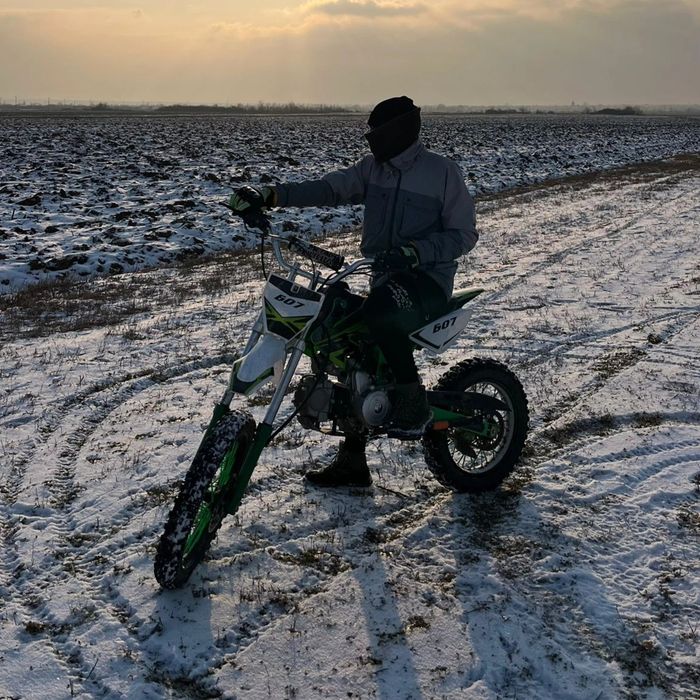 Vând cross MMX 125CC 4T