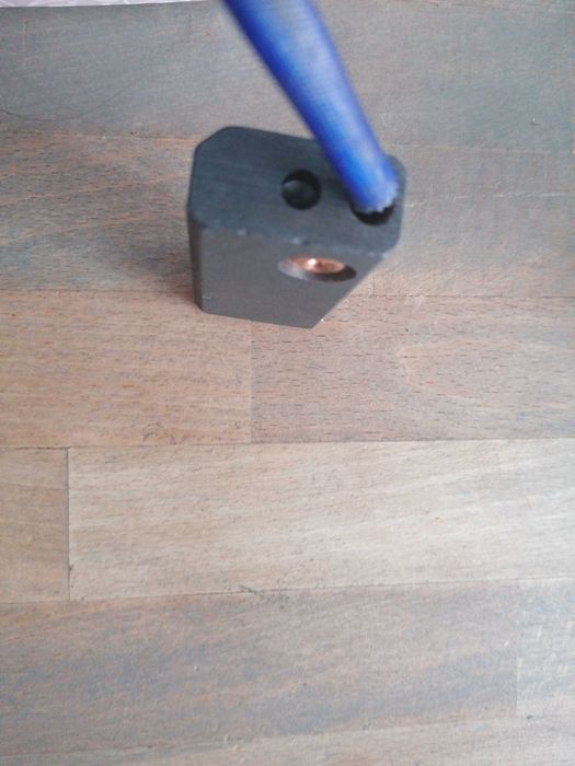 Vând carbuni perii motor, cod:LFC557