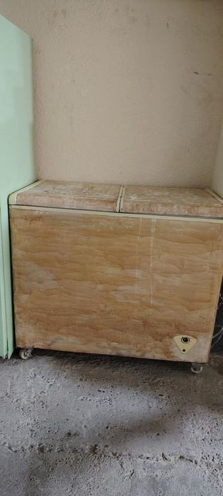 Морозилка сотилади.