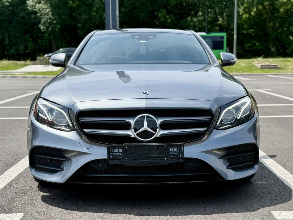 Mercedes E 300 4 Matic Pachet AMG - 250 Cp