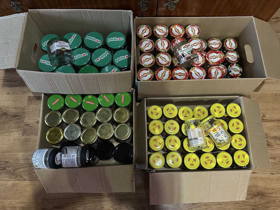 Буркани с винт и капак различни видове от 0.250 до 0,500