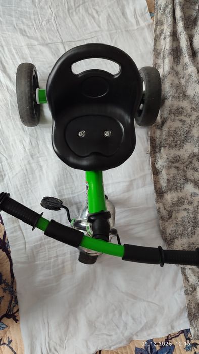 Детский велосипед на 2-4 годика