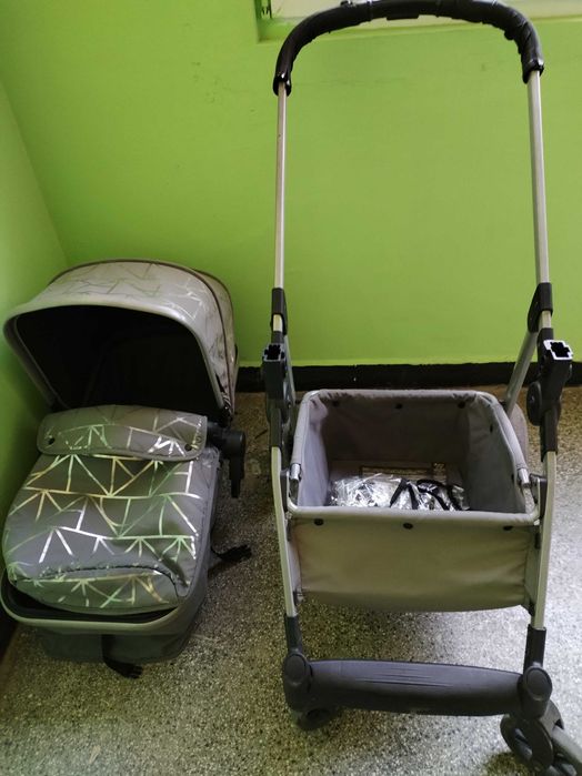 Продавам бебешка количка
