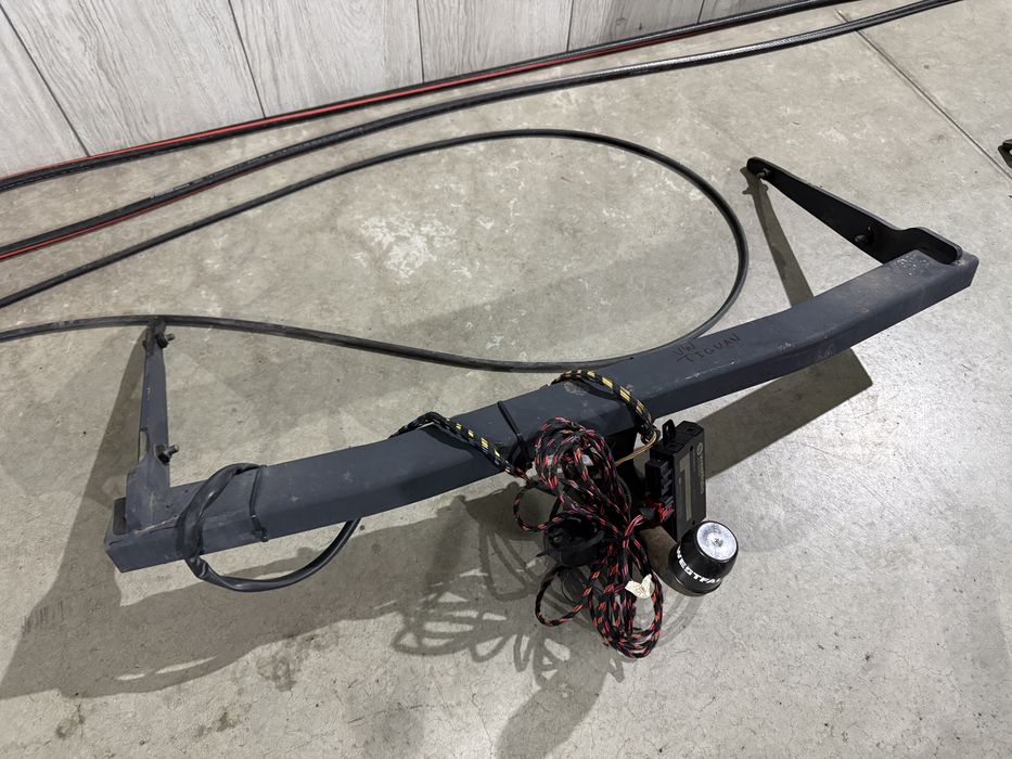 ОТЛИЧЕН Теглич С Букса, Окабеляване И Модул за *KIA CEED/PRO CEED/CEED SW 2006г-2012г* И за *VW TIGUAN 2007г-2016г / AUDI Q3 2011г-2018г*