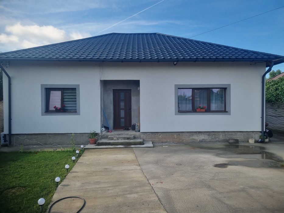 Vand casa la Simnicul de sus. Tel:0766320450