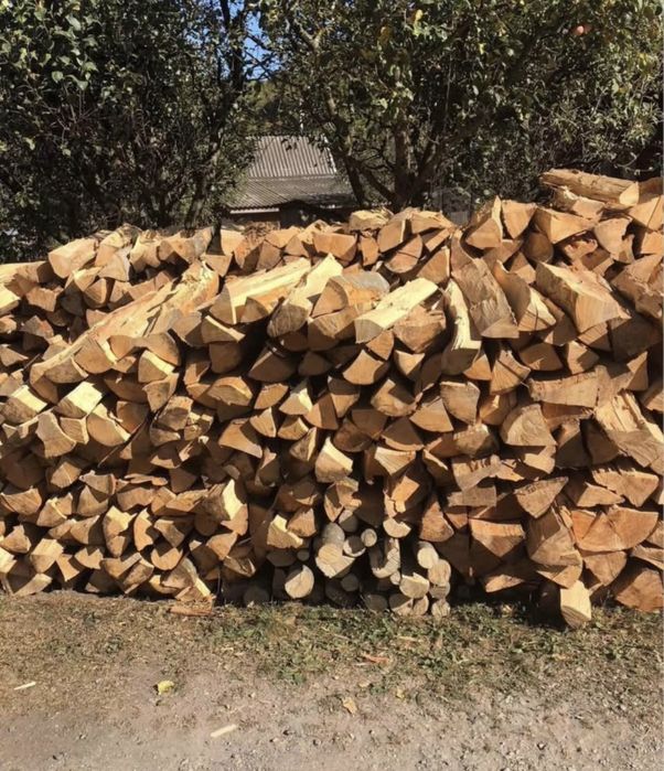 Vand lemne pentru  foc