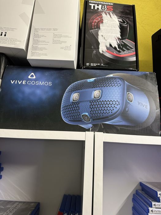 Vând HTC Vive Cosmos VR – Set complet, stare foarte bună
