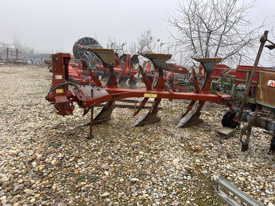 Piese//-/. Plug Huard Gregoire Besson . 3-4 brazde . Piese plug