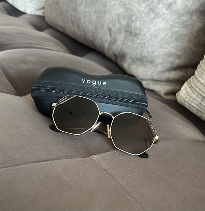 Слънчеви очила Vogue