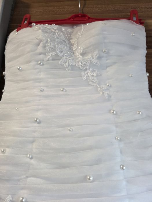 Vand rochie mireasa