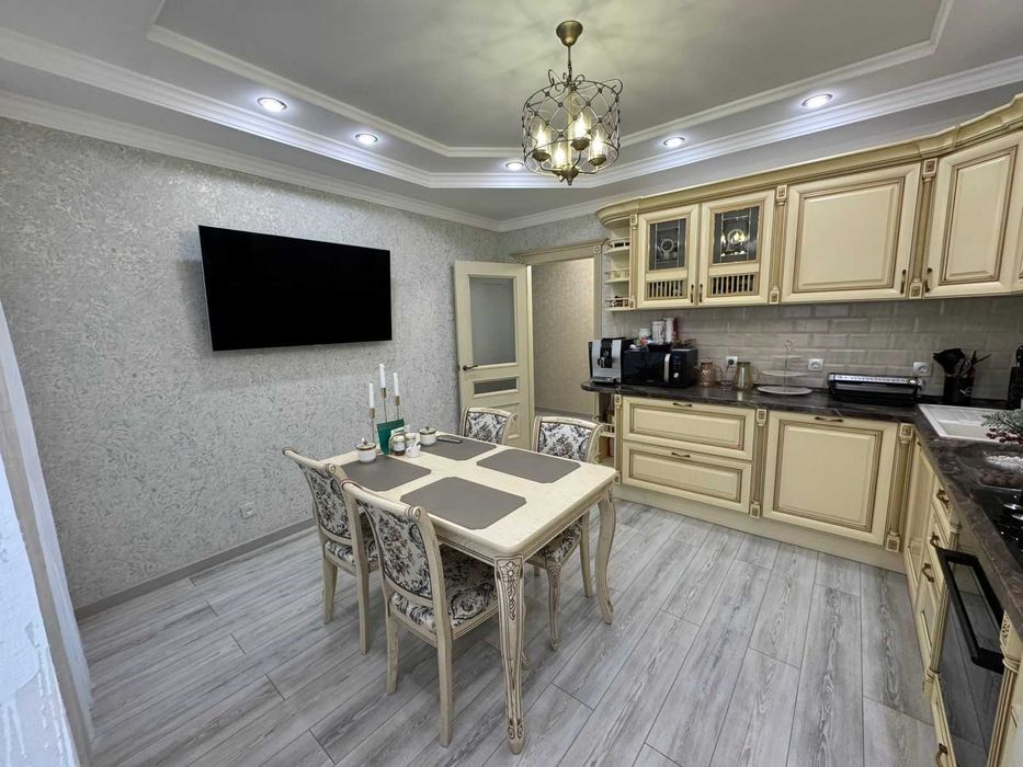 Продается 2 комн кв Сатпаева,16