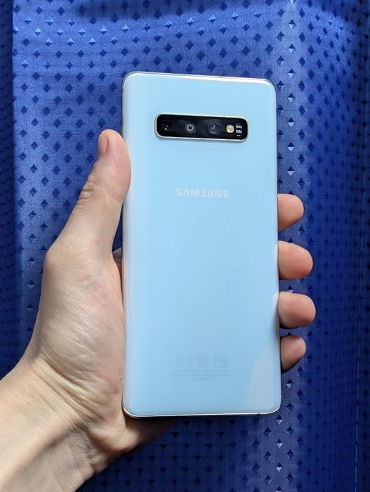 Samsung S10 Plus 128 gb Ram 8 EAC android 12