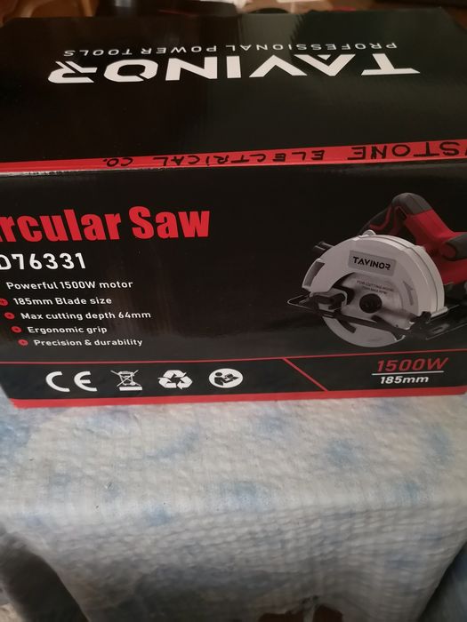 Fierăstrău circular electric manual Tavinor