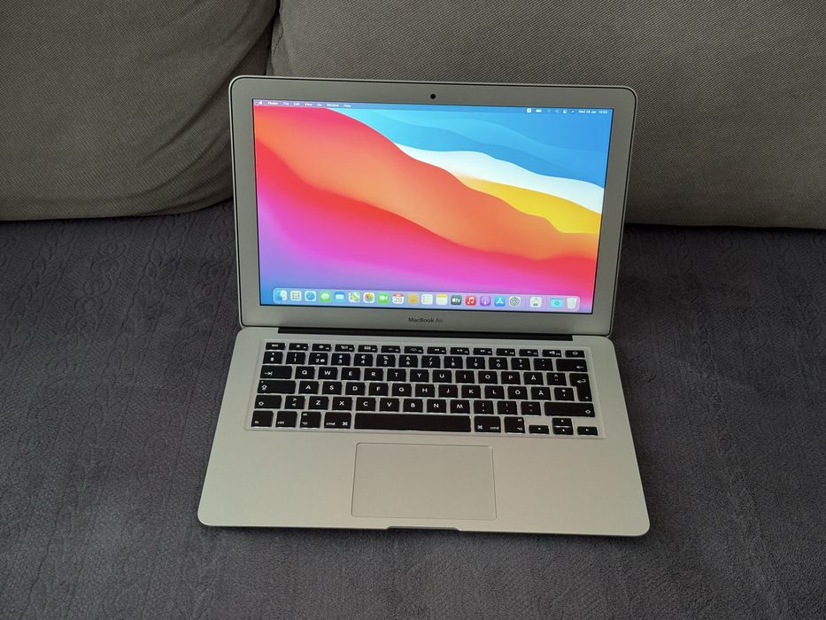 НОВ 13,3' Macbook Air 2017/Intel Core i5/8GB Ram/128GB SSD