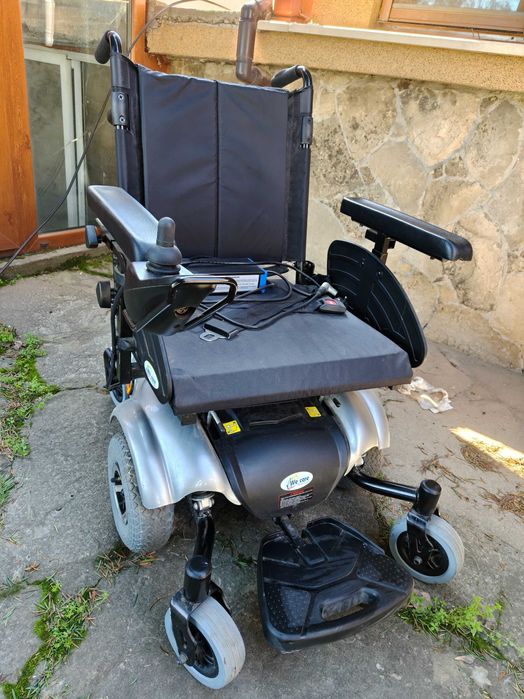 Акумулаторна инвалидна количка