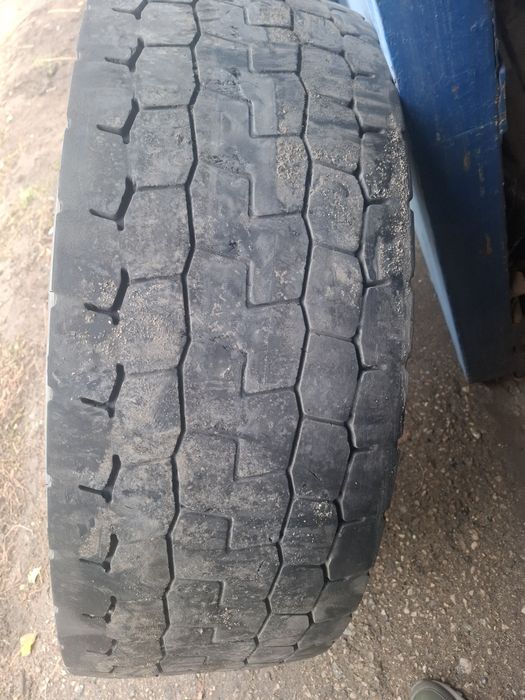 Продам 2 балона с дисками Giti