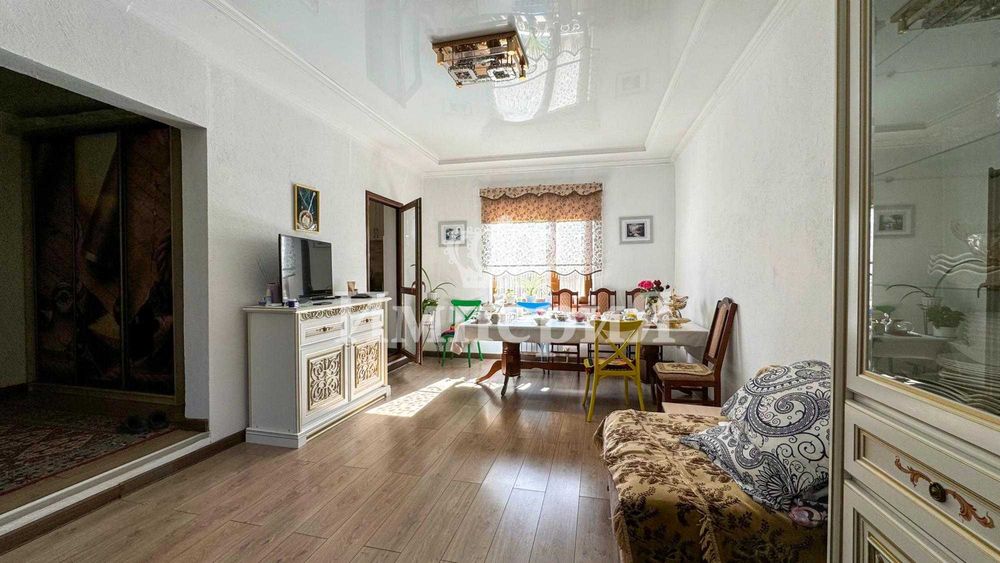 Дом центр Юлия Империя