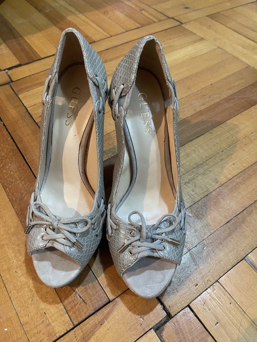 Sabdale piele naturala originale Guess