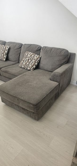 Продам диван от  Ashley furniture
