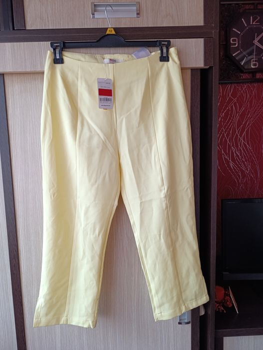 Женская одежда и обувь новая и б/у в идеальном состоянии.