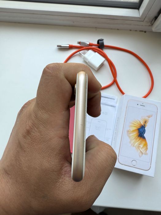 Продам Iphone 6s в рабочем состояний