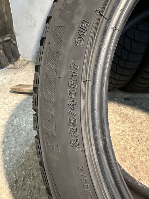 Гуми 225/45/17 BRIDGESTONE  Blizzak Winter