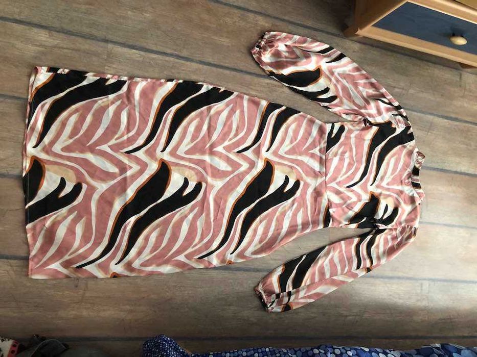 разпродажба на страхотни рокли