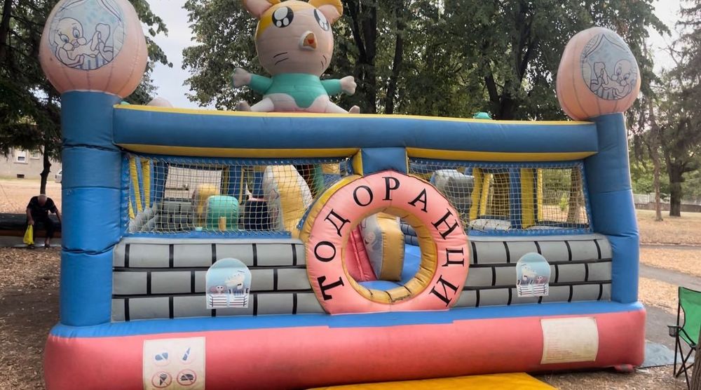 Надуваем батут ЦЕНТЪР