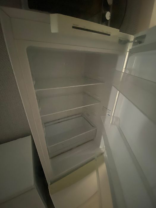 Продам холодильник за 60000 тенге