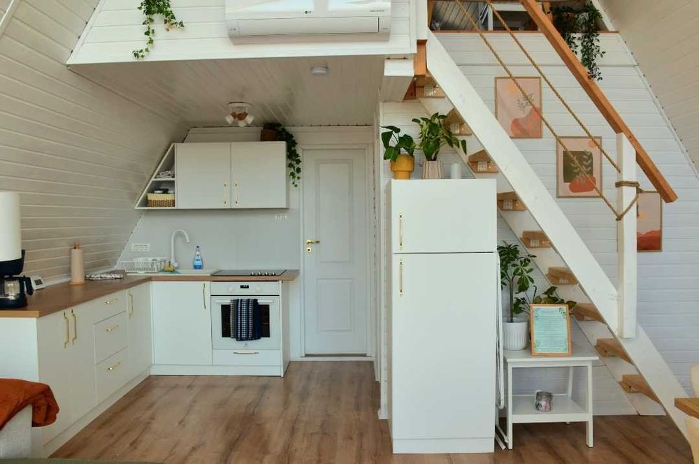 Casa A-Frame stil alb, craciun & revelion LIBER