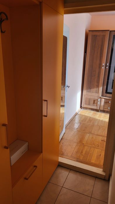 Închiriez garsoniera in zona Dacia