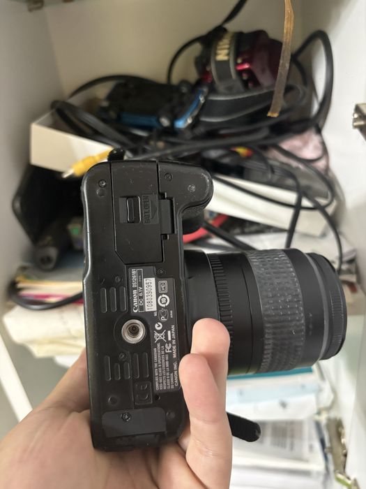 Canon EOS 450D.