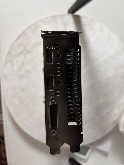 Продам видеокарту 1050ti Asus