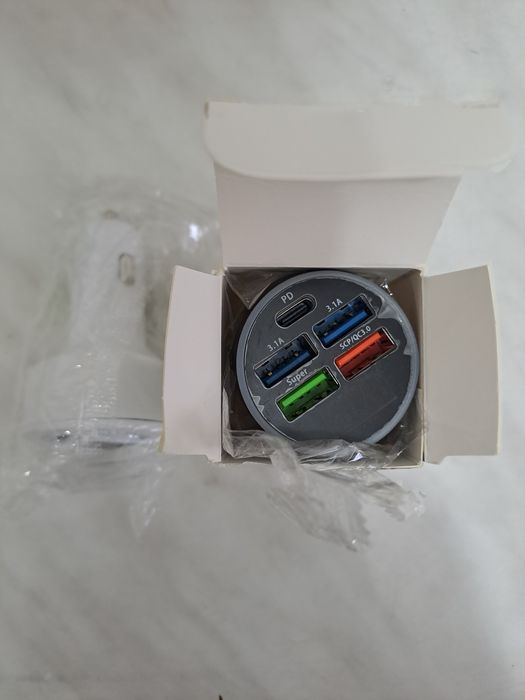 Voltmetru cu mai multe porturi