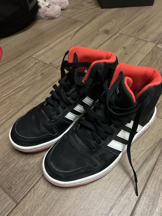 Кецове Адидас червени