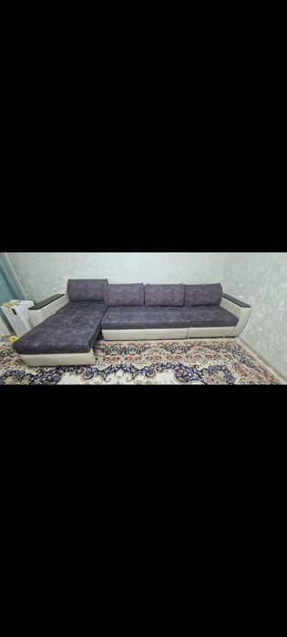 Раскладной диван с отсеками внутри