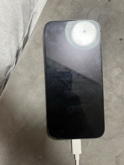 Iphone 15 pro  продаю срочно