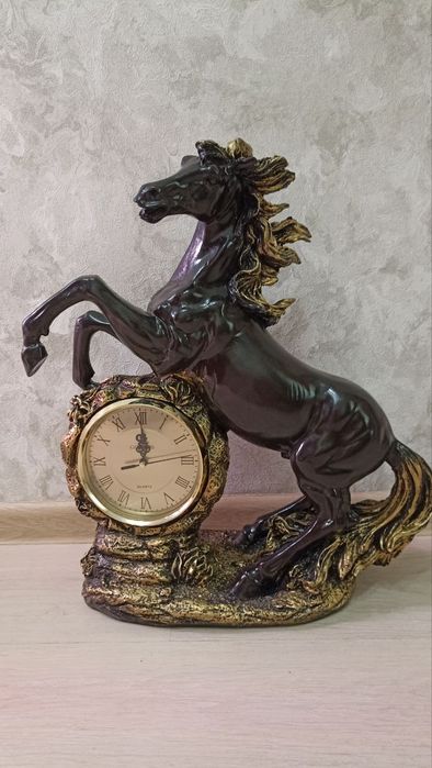 Продаётся новый сувенирный конь