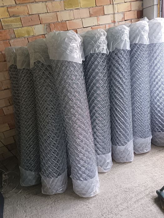 Оградна мрежа от стоманизирана тел