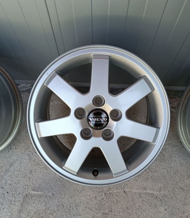 15/5/108-ВОЛВО С 30 S 60 V 40 V 50-перфектни-нов внос