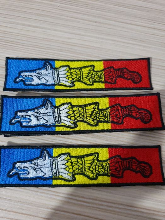 Seturi patch-uri militare brodate si cu banda scai cusuta