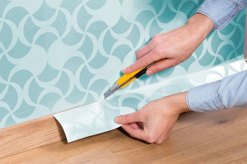 Поклейка обоев. Клеим обои