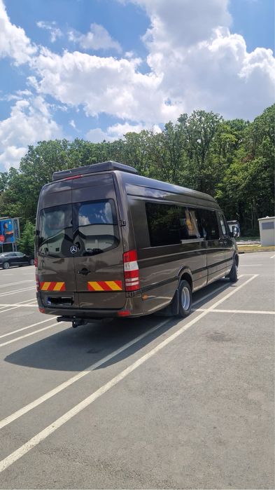 Inchiriere auto microbuz 8+1 si  7+1 ,20,locuri Rent a Van/19+1 locuri
