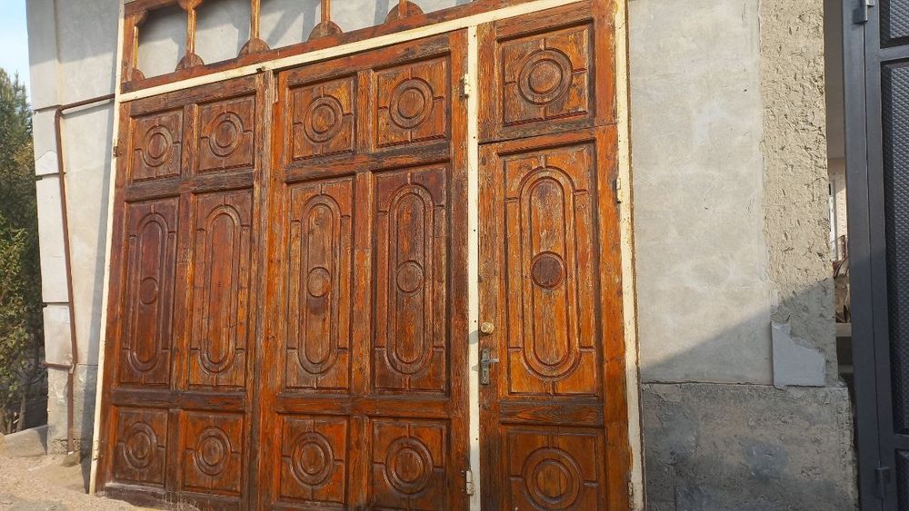 Yog'ochdan yasalgan Darvoza sotiladi