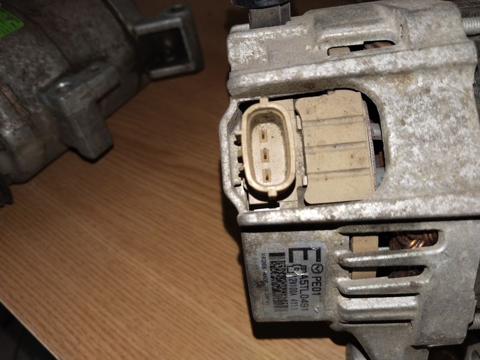 Продам Генератор, Компрессор Кондиционера на Мазду