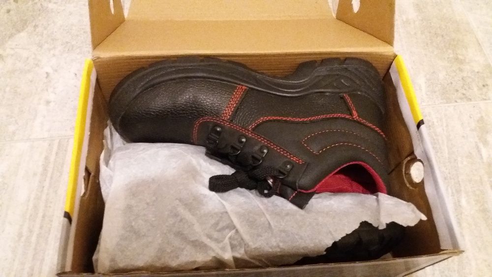 работни обувки 41