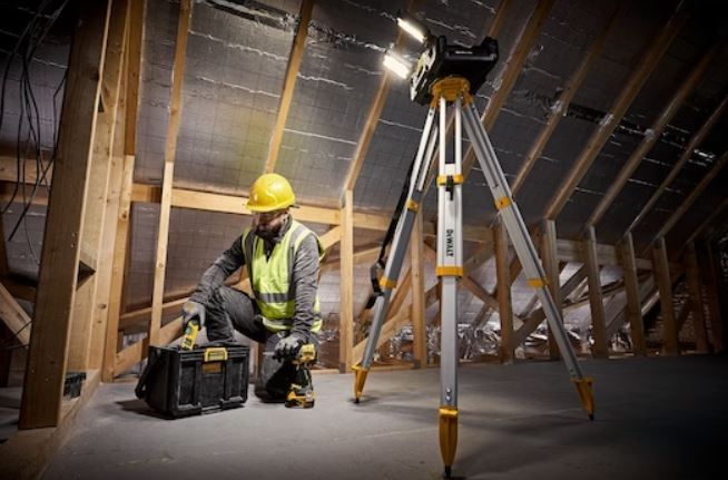 Акумулаторен фенер куфар DeWALT TOUGHSYSTEM 2 , 4000 lm, 18V / 54V