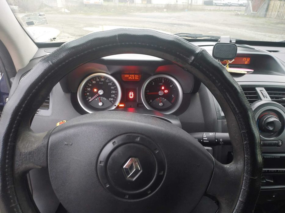 Renault MEGANE 2005