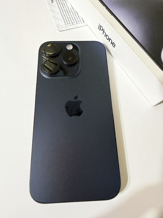 Продам Айфон 15 про